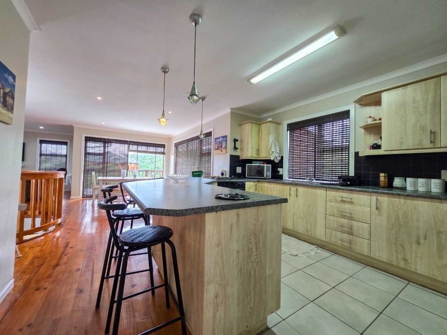 6 Bedroom Property for Sale in Nature On Sea Western Cape